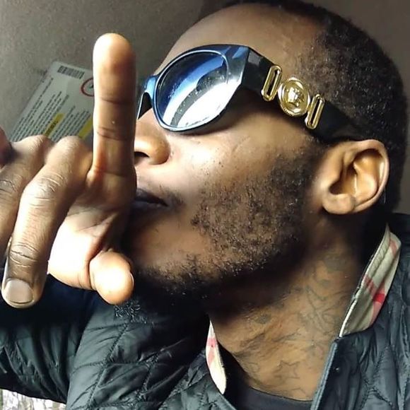 Meet your Posher, Davon - Picture 1 of 1